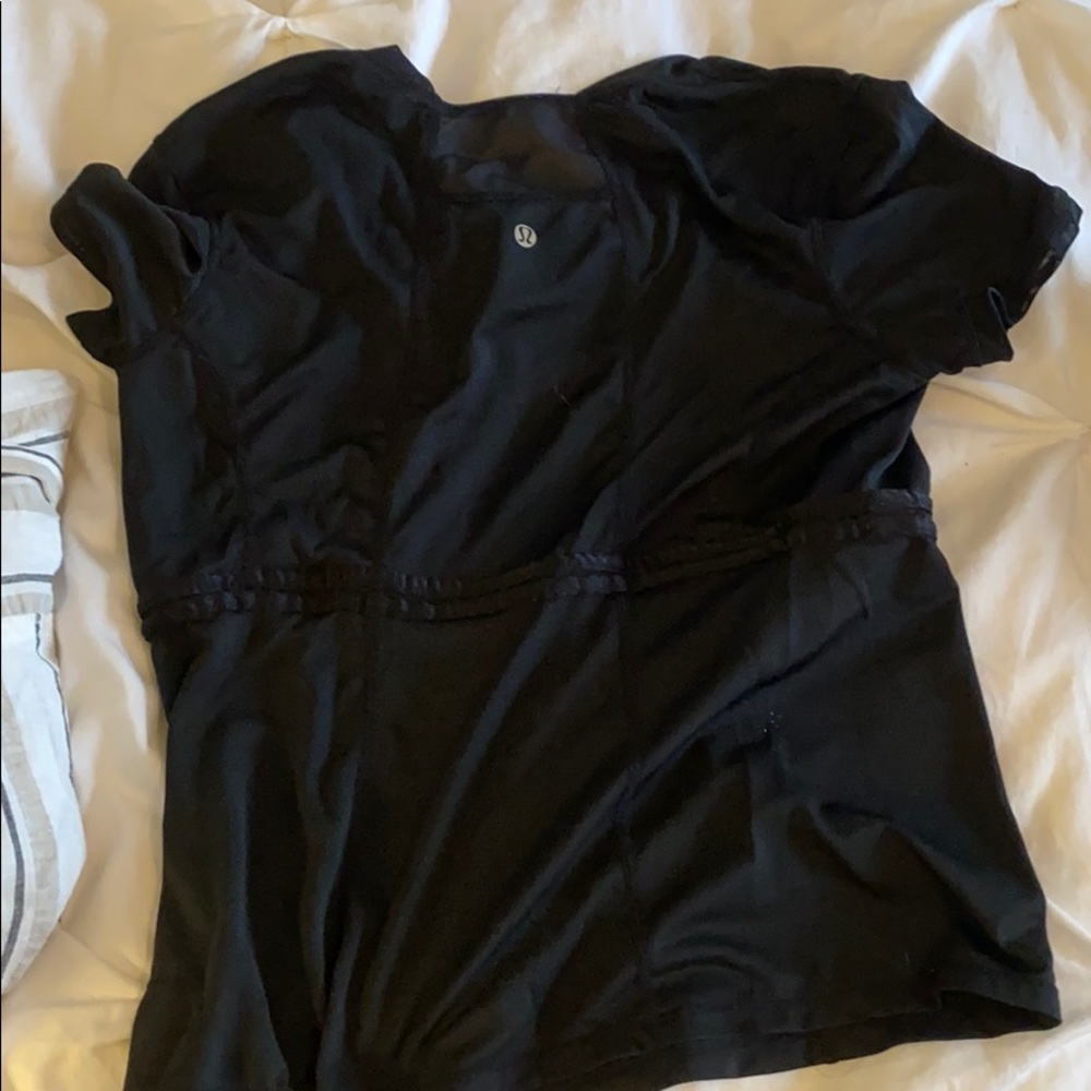 Iululemon shirt